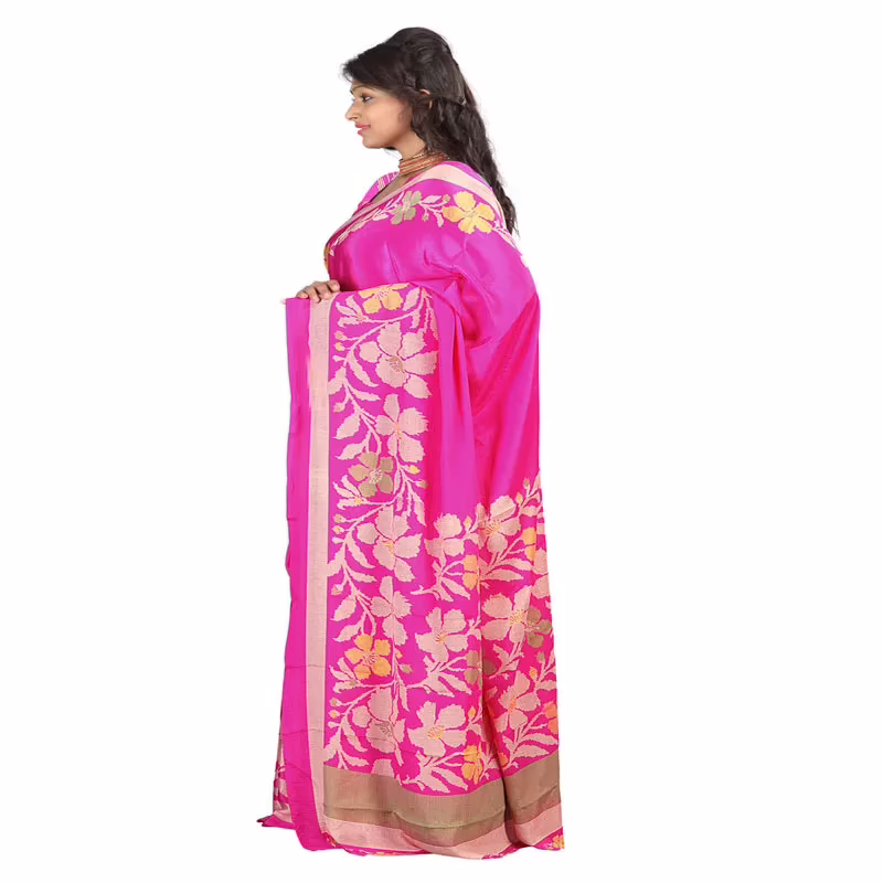 Lookslady Printed Pink Crepe saree - Image 4