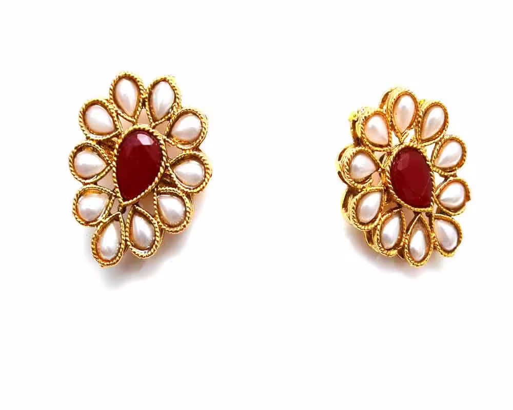 RK gold & White Necklace Set With EarRings - Image 2
