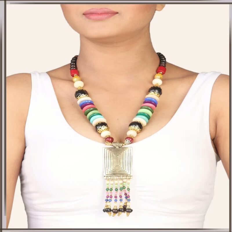 Pazaar Multicolor Metal Festival Necklace