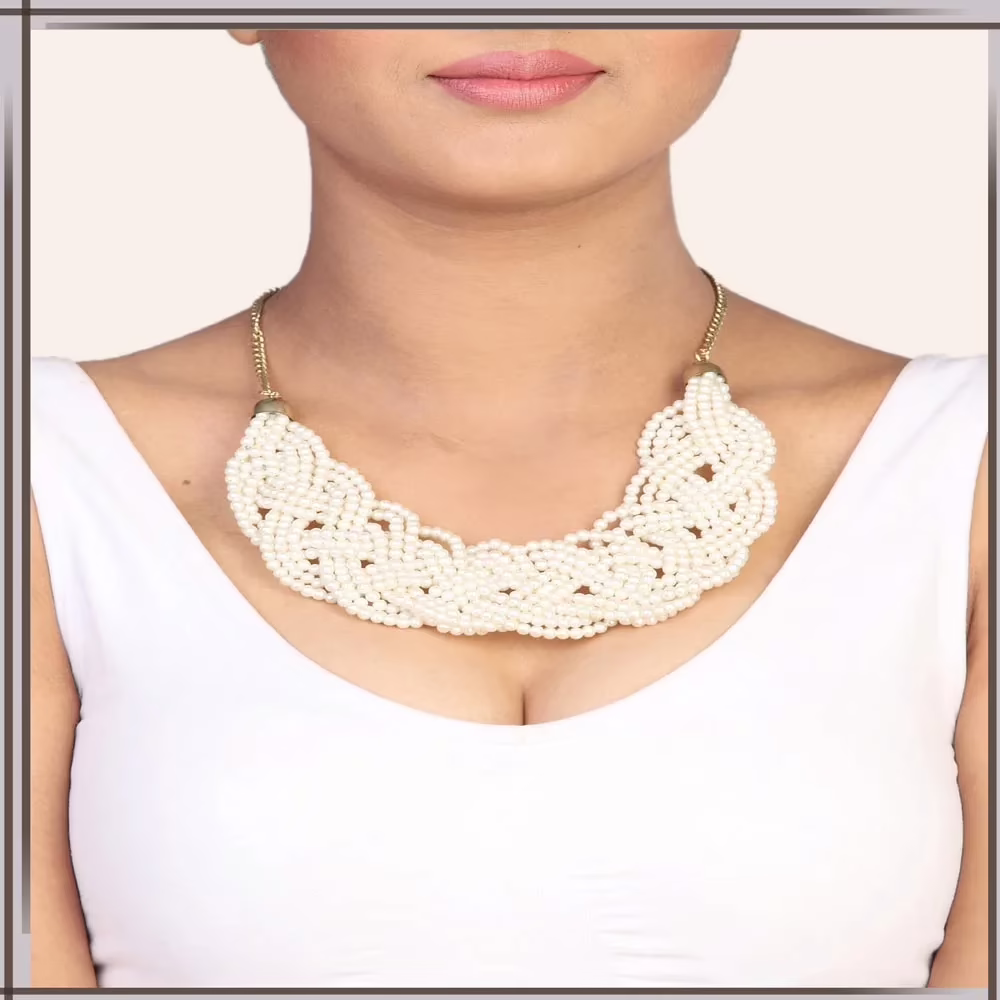 Pazaar Off-white and Golden Metal Festival Necklace