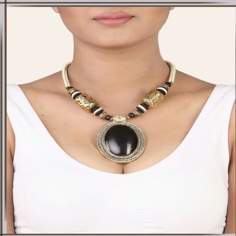 Pazaar Golden and Black Metal Festival Necklace