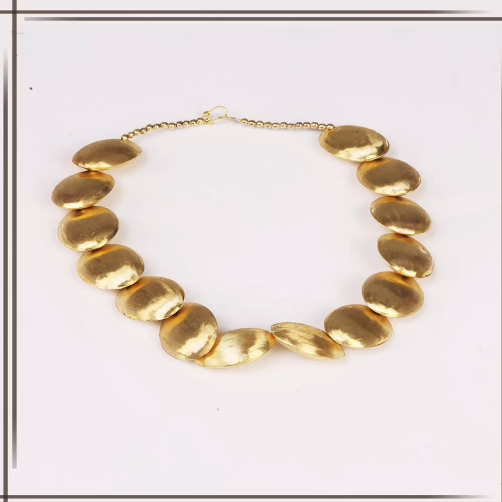 Pazaar Golden Metal Festival Necklace - Image 2