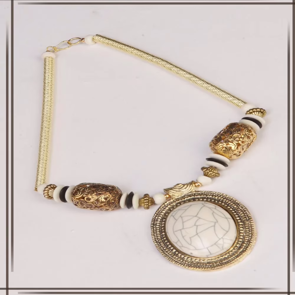 Pazaar Golden and Off-white Metal Festival Necklace - Image 2