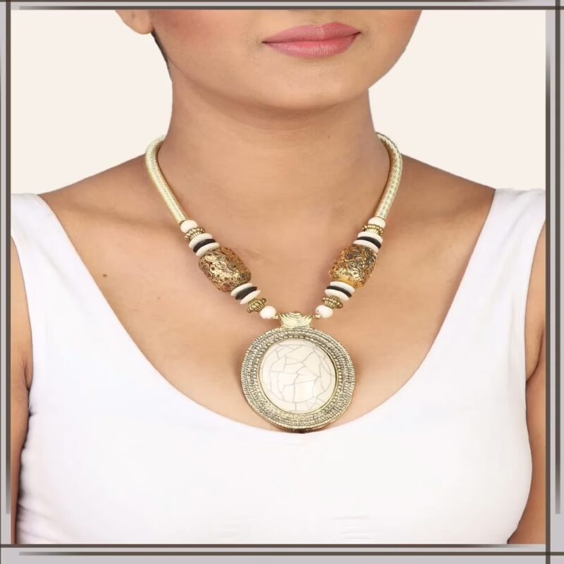 Pazaar Golden and Off-white Metal Festival Necklace