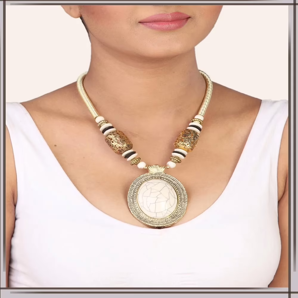 Pazaar Golden and Off-white Metal Festival Necklace