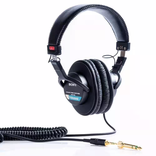SONY MDR-7506 Professional Headphones with Mic Wired Headset??(Black, On the Ear)