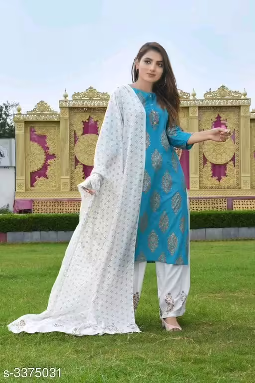 Trendy Blue Designer Women's Kurta Sets